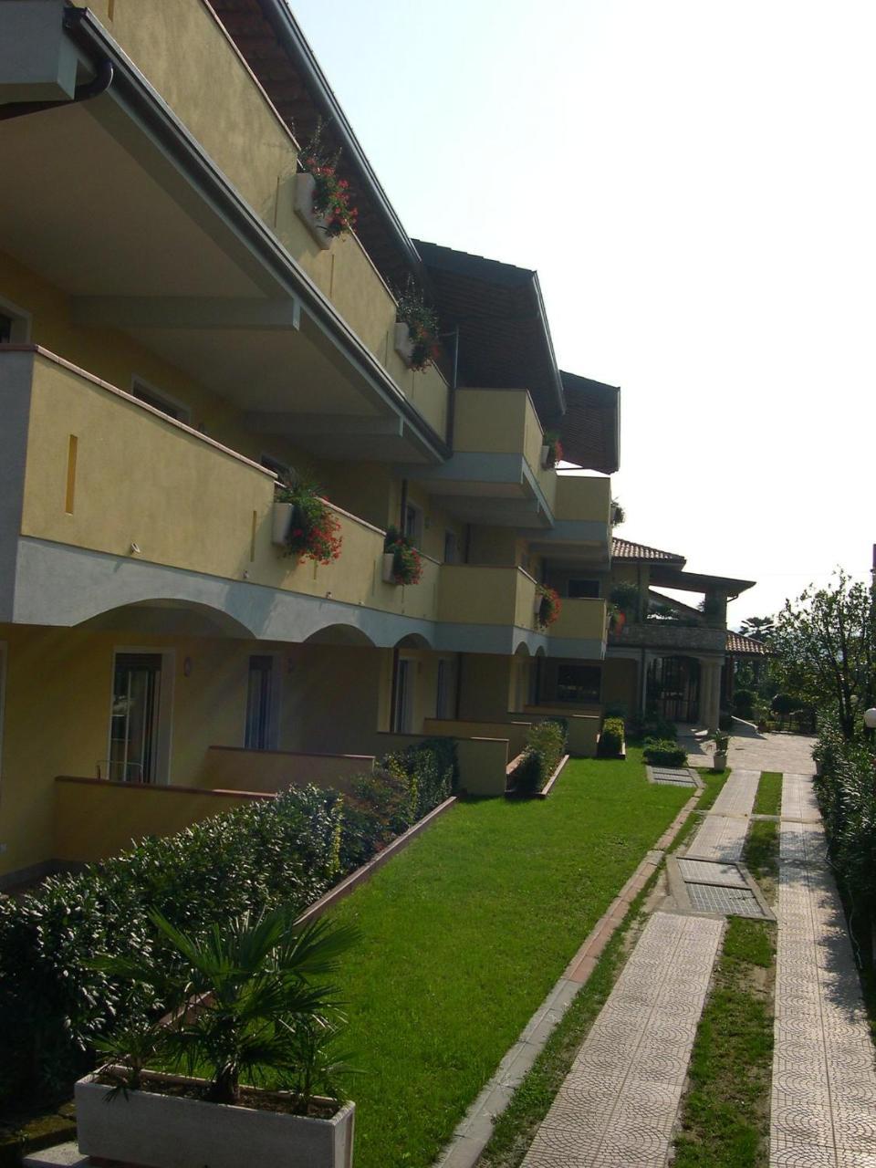 Residence Miralago Rooms & Apartments Manerba del Garda Exterior foto